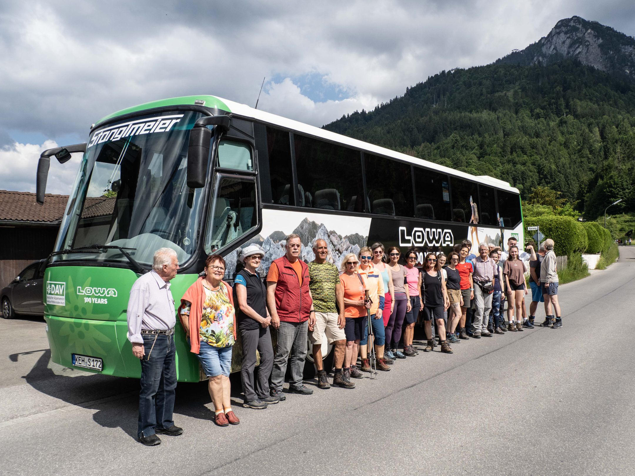 Bergbus, Bergwandern und Baden