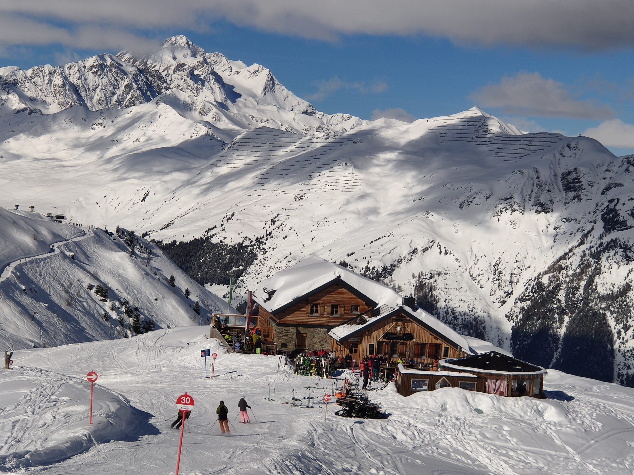 Familiengruppe auf der Ascher Hütte